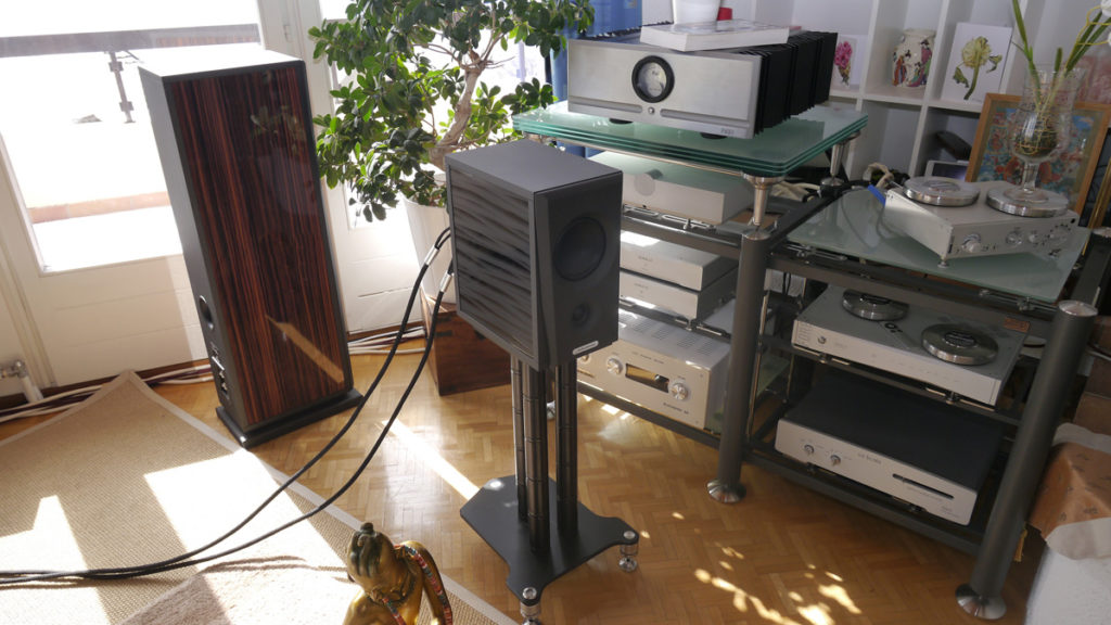 Loa bookshelf chất lượng AudioSolutions Overture O202B