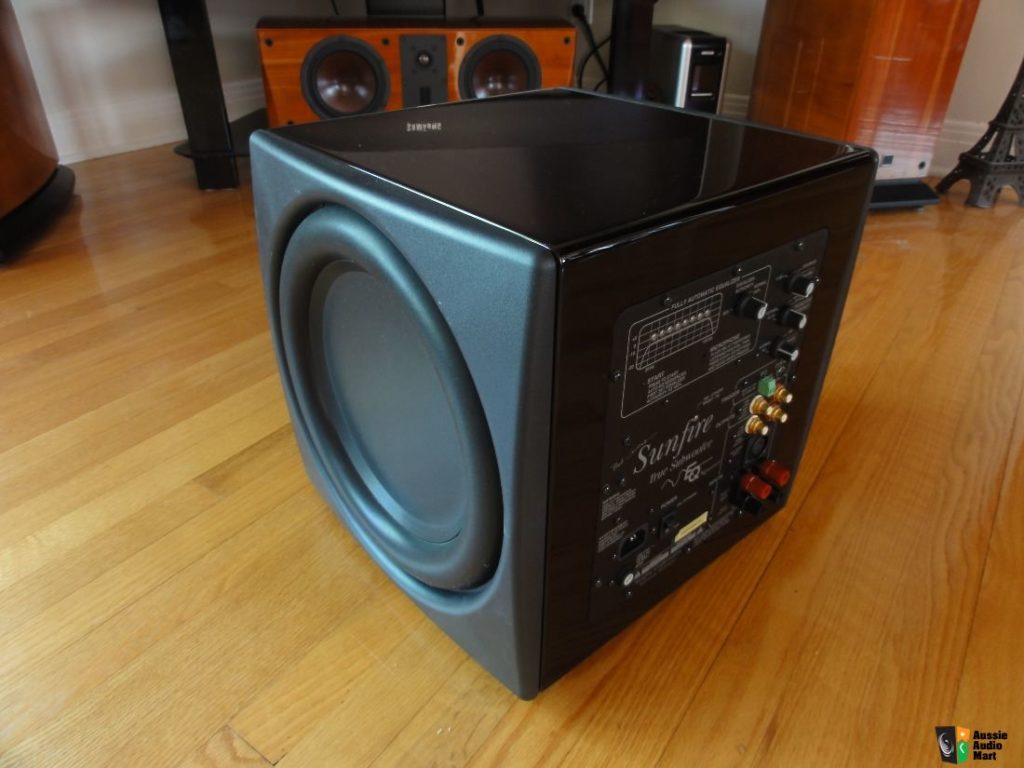 Sunfire EQ Solitaire 12 vs loa klipsch P-312W