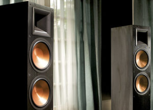 Dòng loa đứng của loa Klipsch: Đa dạng, đa phong cách