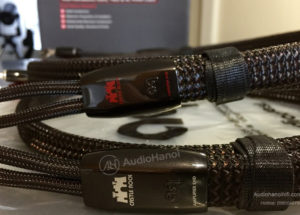 Dây loa AudioQuest Castle Rock Flat Rock sự khởi đầu mới mẻ