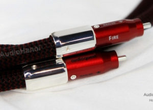 Dây tín hiệu AudioQuest Fire Elements lấy cảm hứng từ lửa