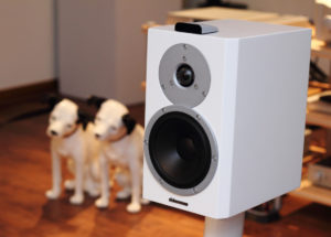Loa Dynaudio XEO 4 không dây, nhỏ gọn
