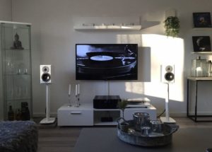 Loa Dynaudio Emit M20 nhỏ gọn, năng động