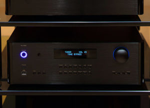 Pre ampli Rotel RC-1590 hiện đại, tính năng đa dạng