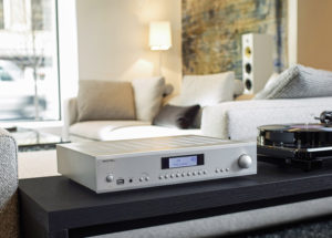 Ampli Rotel A 12 thương hiệu Anh