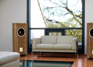 Chất âm nội lực bên trong mẫu loa tham chiếu Tannoy GRF 90 của TANNOY
