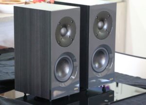 Giải pháp âm thanh hoàn hảo đối với những không gian phòng nghe nhỏ: Loa Chario Studio 1013