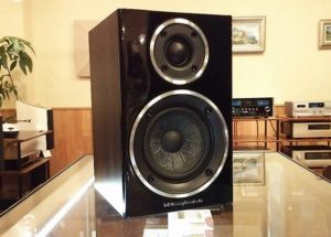 Những chi tiết thiết kế nổi bật của mẫu loa Wharfedale Diamond 210