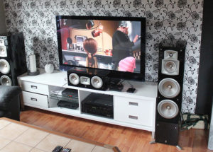Không gian âm nhạc sống động với sự góp mặt của mẫu loa Yamaha NS-777