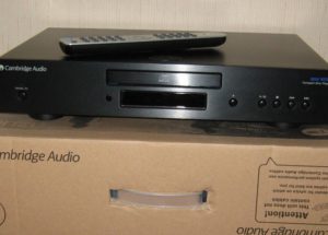 Trải nghiệm chơi CD chất lượng cao với mẫu đầu CD Cambridge Azur 651C