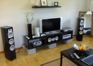 Loa Yamaha NS-555 màu đen chính hãng tại Audio Hà Nội
