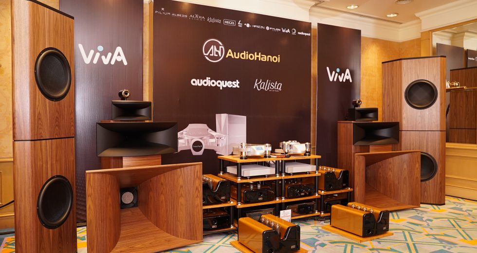 Audio Hà Nội mang đến AVSHOW 2022 màn trình diễn ấn tượng với “siêu phẩm” Viva Audio Master Horn