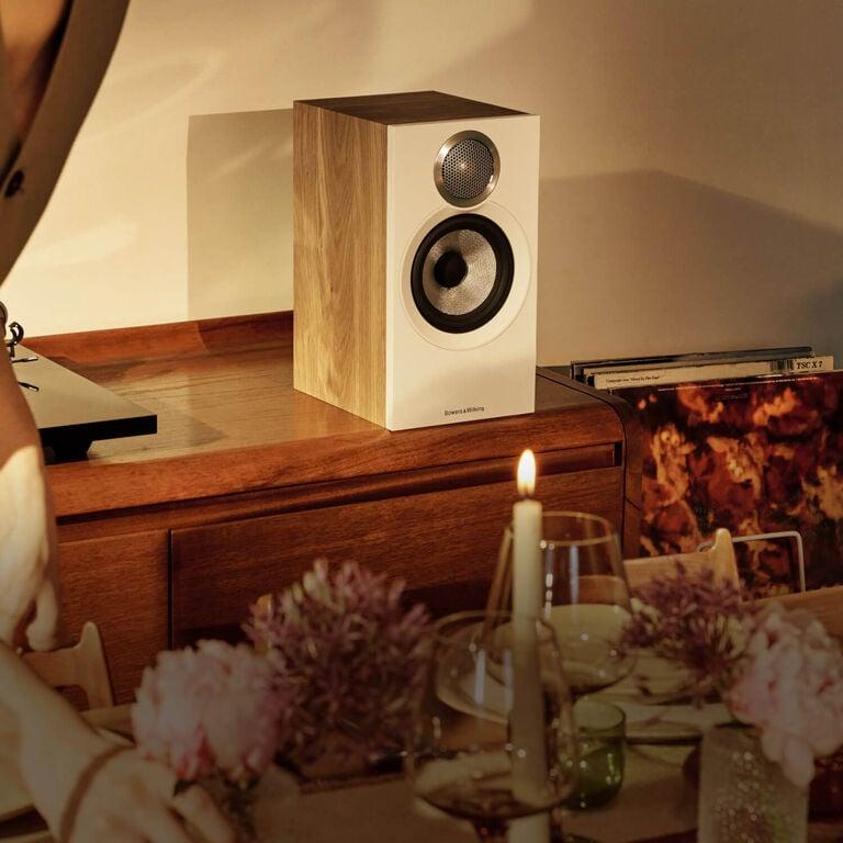 Bowers & Wilkins 600